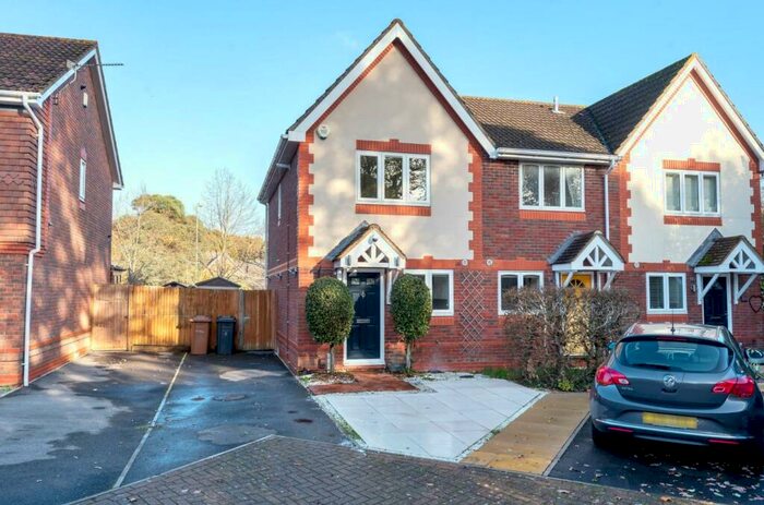 2 Bedroom End Of Terrace House To Rent In Collins Close, Knightwood Park, Chandler's Ford, SO53