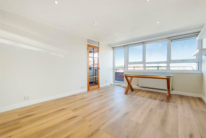 1 Bedroom Apartment To Rent In Bullen Street, London, SW11