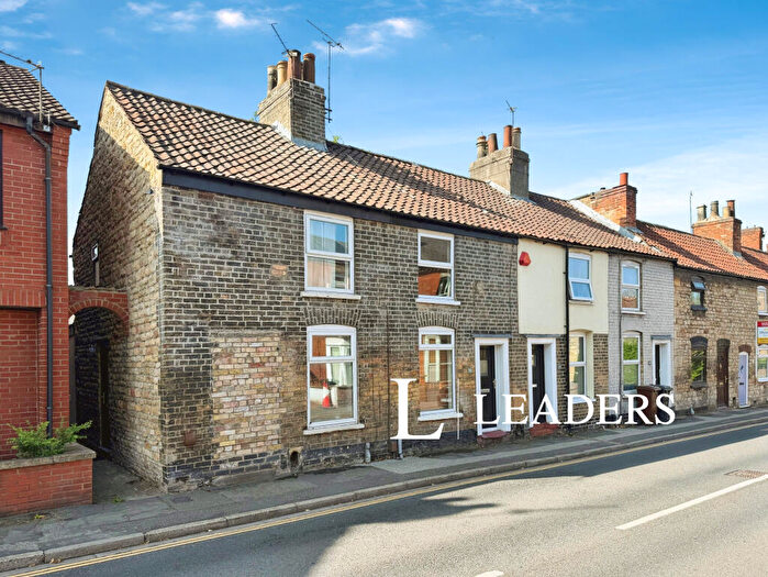2 Bedroom End Of Terrace House To Rent In Rasen Lane, Lincoln, LN1