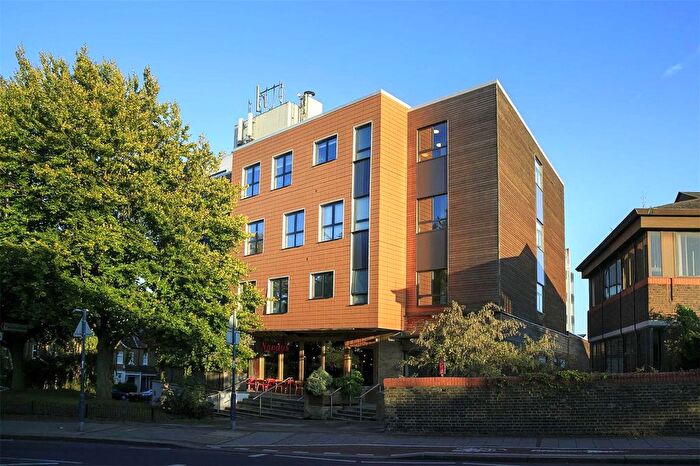 1 Bedroom Flat To Rent In High Street, Teddington, TW11