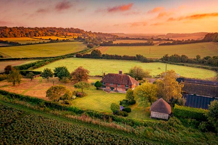 5 Bedroom Farm House To Rent In Noar Hill, Nr Selborne / Newton Valence, Hampshire, GU34