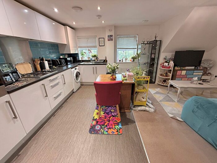 1 Bedroom Flat For Sale In Blackbourne Chase, Littlehampton, West Sussex, BN17