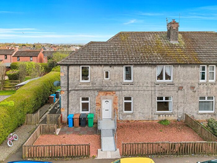 3 Bedroom Flat For Sale In Clunivar Street, Dunfermline, KY12