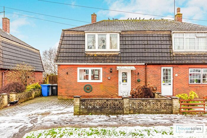 3 Bedroom Semi-Detached House For Sale In Sussex Road, Kettering, NN15