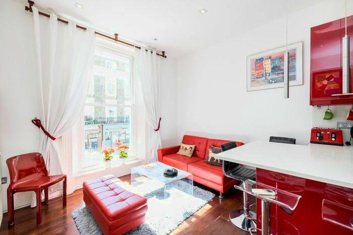 2 Bedroom Flat To Rent In Craven Road, London, W2