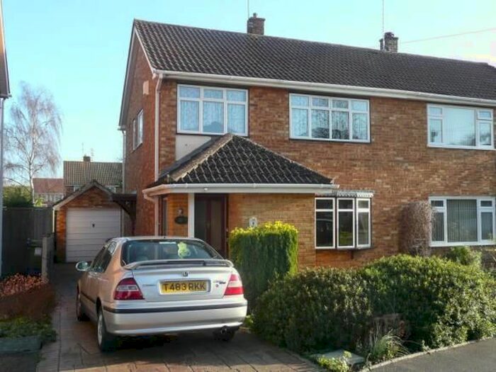 3 Bedroom Semi-Detached House To Rent In Derwent Close, Farnborough, GU14