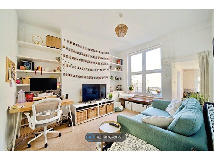 1 Bedroom Flat To Rent In Shaftsbury Road, London, N19