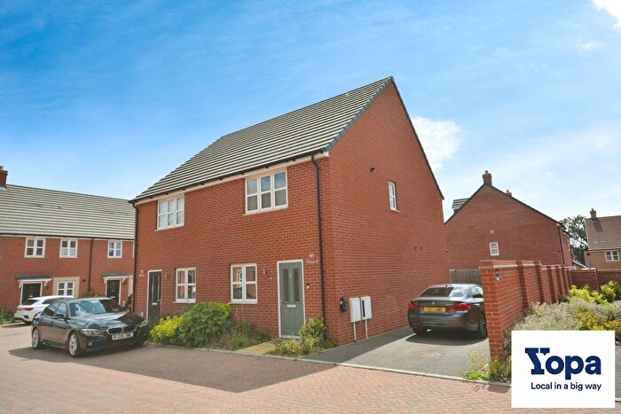 2 Bedroom Semi-Detached House For Sale In Eskil Paddock, Hitchin, SG5