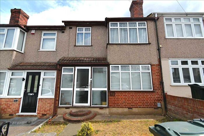 4 Bedroom House To Rent In Walkley Road, Dartford, DA1