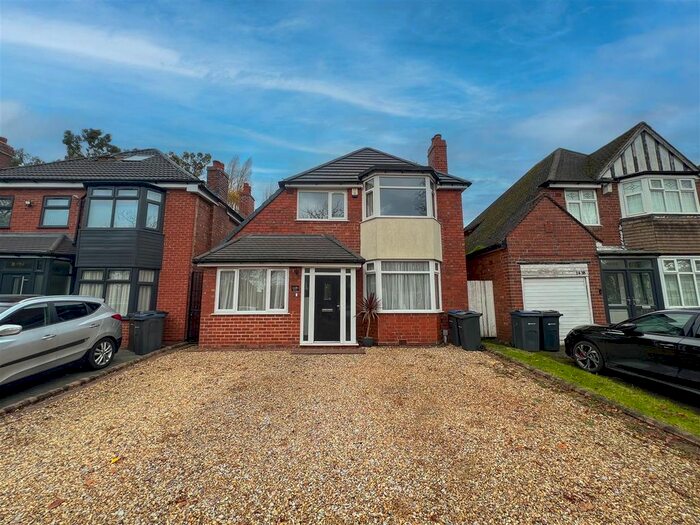 3 Bedroom Detached House For Sale In Stratford Road, Hall Green, Birmingham, B28