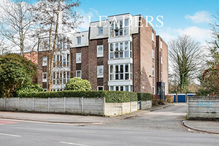 2 Bedroom Apartment To Rent In Regent Court, - Withington Road, Manchester, M16