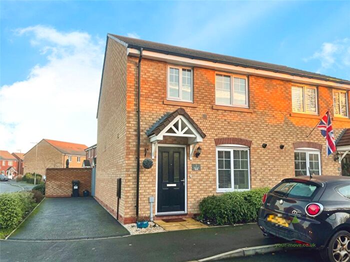 3 Bedroom Semi-Detached House For Sale In Dutch Court, Kingswinford, West Midlands, DY6