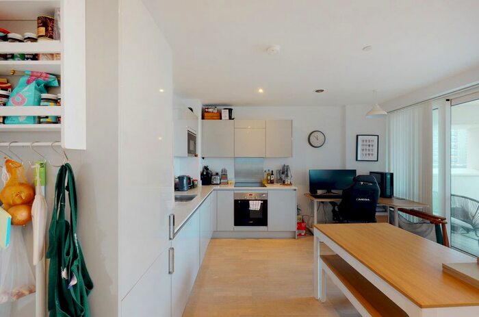 1 Bedroom Flat For Sale In Barnard House, 34 Heygate Street, Southwark, London SE17
