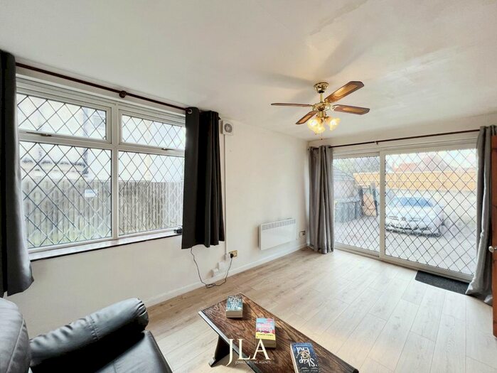 1 Bedroom Flat To Rent In Eastfield Court, Eastfield Road, Leicester, LE3