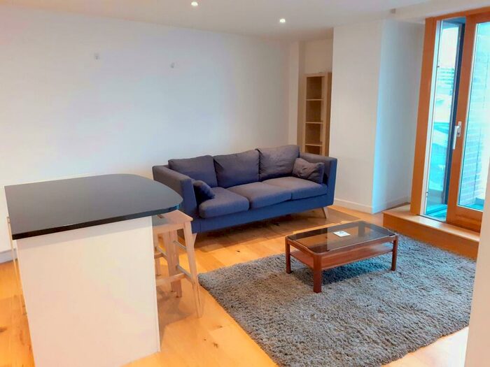 1 Bedroom Flat To Rent In Wharf Approach, Leeds, West Yorkshire, Uk, LS1