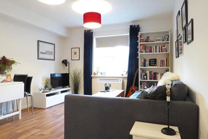 1 Bedroom Apartment To Rent In Tarragon Grove, Sydenham, London, SE26