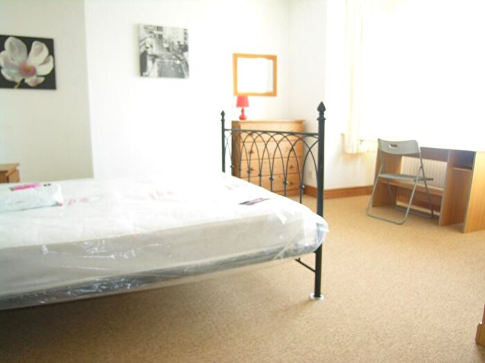 5 Bedroom House To Rent In Bedroom Detached House In Winton, BH9