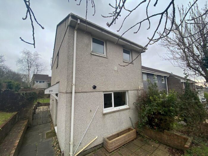 3 Bedroom House To Rent In Challock Close, Thornbury, PL6