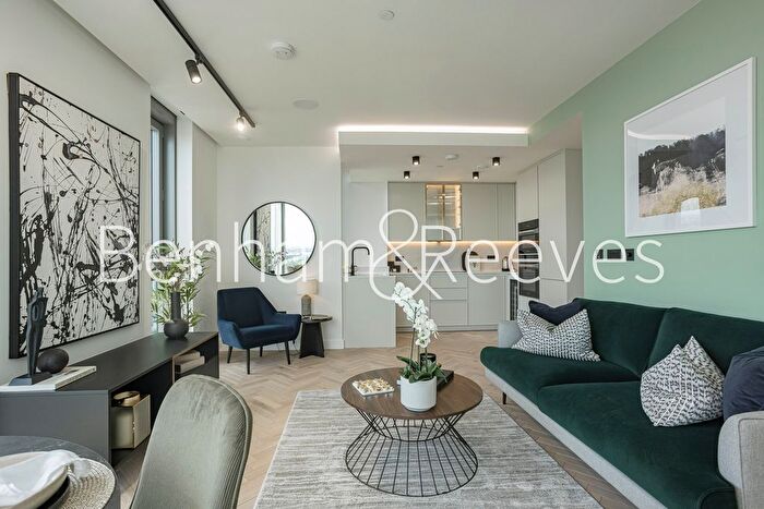 2 Bedroom Flat To Rent In Valencia Tower, Bollinder Place, EC1V