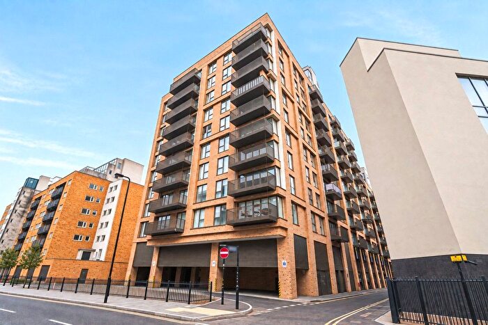 2 Bedroom Flat For Sale In Brownlow Road, London, W13