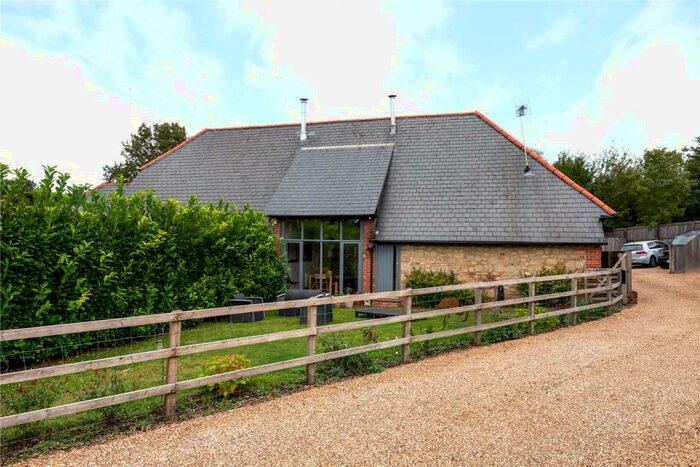3 Bedroom Barn Conversion For Sale In New Inn Fields, Sleaford, Hampshire, GU35