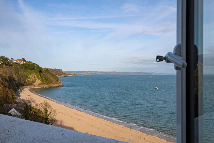 2 Bedroom Apartment For Sale In Tenby, SA70