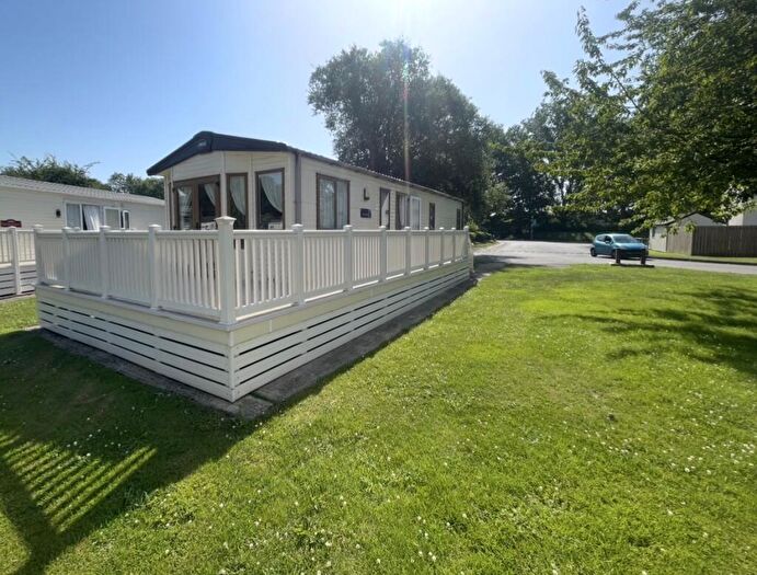 3 Bedroom Caravan For Sale In Abi Benheim, Broadway Lane, South Cerney, Gloucestershire, GL7