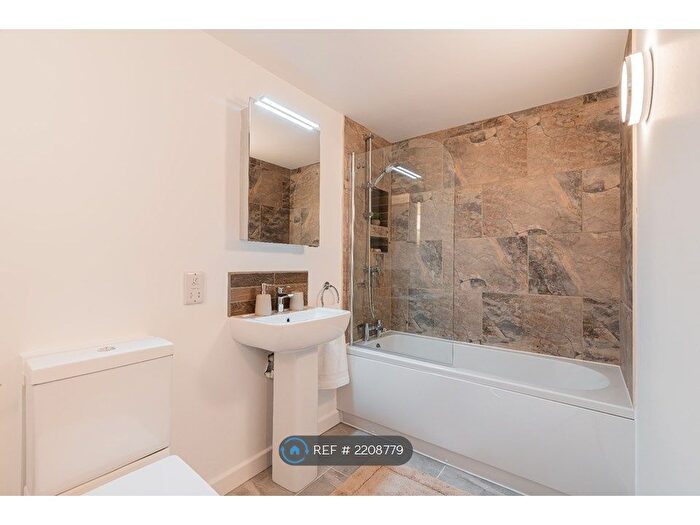 1 Bedroom Property To Rent In Springvalley Gardens, Edinburgh, EH10