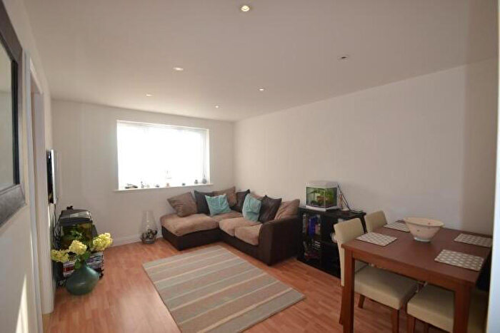 1 Bedroom Flat To Rent In Dagenham East, Dagenham, Essex, RM10