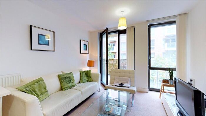 2 Bedroom Flat To Rent In Nelsons Walk, Bromley By Bow, E3