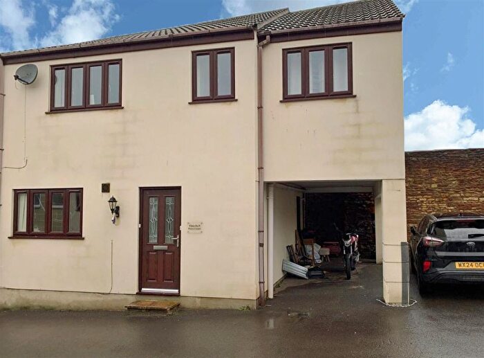 1 Bedroom Flat For Sale In Pows Court, High Street, Midsomer Norton, BA3