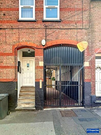 1 Bedroom Flat To Rent In Flat, Dumfries House, Dumfries Street, Luton, LU1