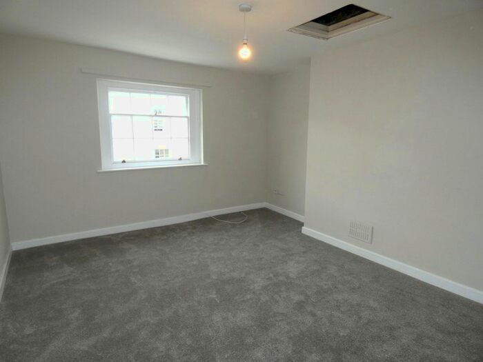 2 Bedroom Flat To Rent In Portland Street, Cheltenham, GL52