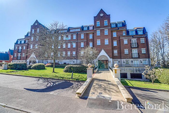 2 Bedroom Flat For Sale In Kipling Close, Warley, CM14