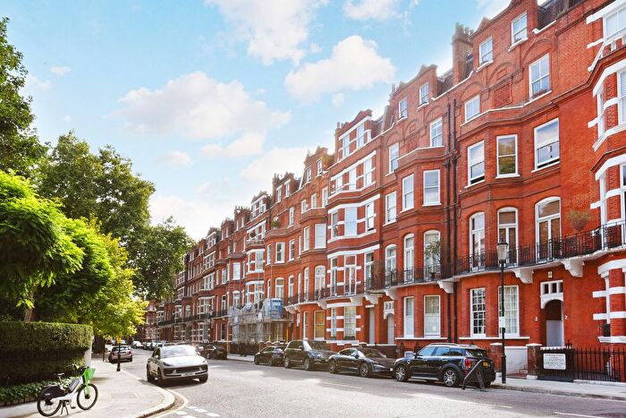 2 Bedroom Flat To Rent In Egerton Gardens, London, SW3
