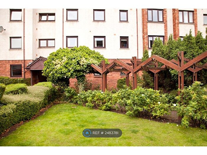2 Bedroom Flat To Rent In South Lorne Place, Edinburgh, EH6