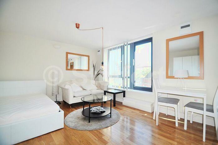 Studio To Rent In Vorley Road, London, N19
