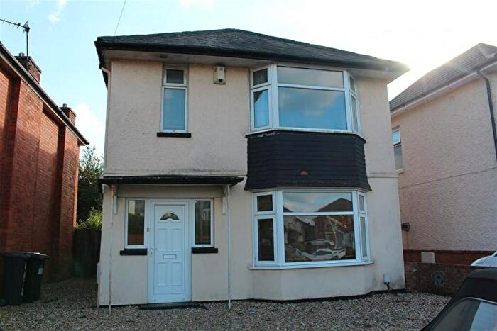 6 Bedroom Property To Rent In Bedroom Property In Winton, BH9