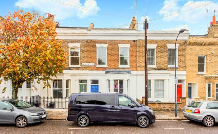 3 Bedroom Town House To Rent In Nasmyth Street, London, W6