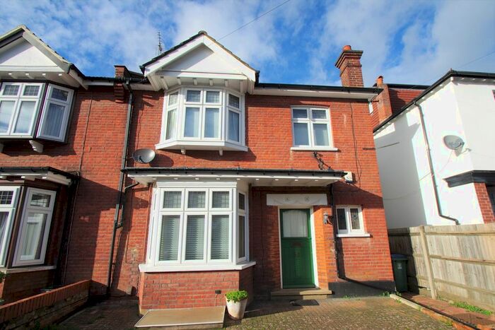 4 Bedroom Semi-Detached House To Rent In Mildred Avenue, Watford, WD18