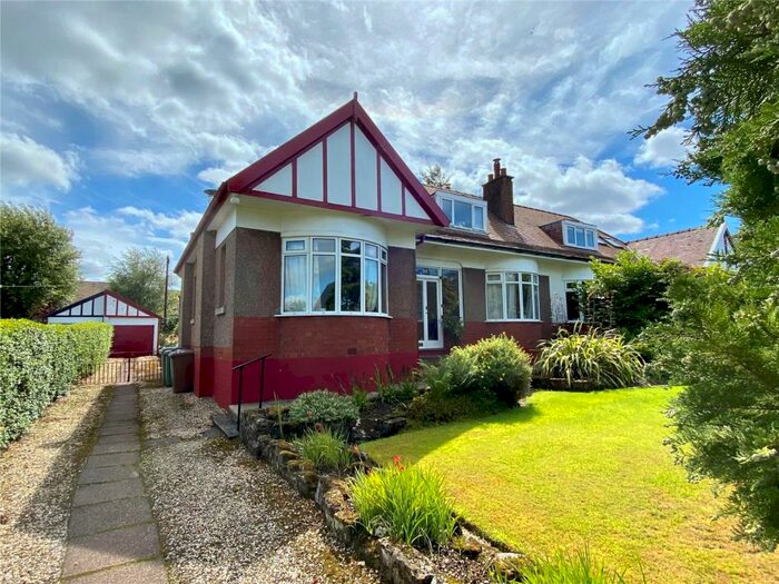 4 Bedroom Semi-Detached House For Sale In Moor Road, Eaglesham, East Renfrewshire, G76