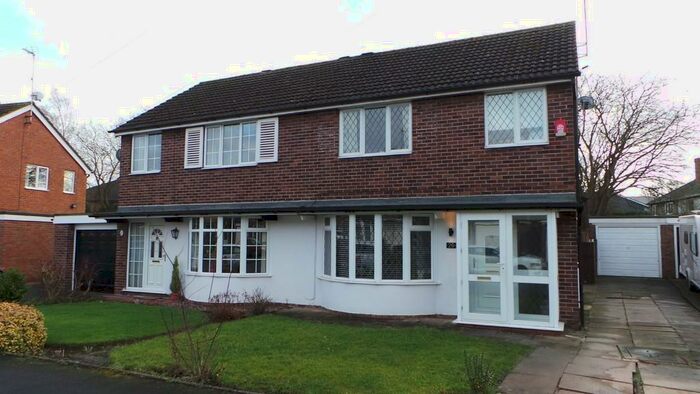 3 Bedroom Semi-Detached House To Rent In Chessington Crescent, Trentham, Stoke-on-Trent, ST4