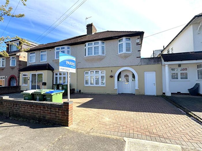 3 Bedroom Semi Detached House For Sale In Whitfield Road, Bexleyheath, DA7