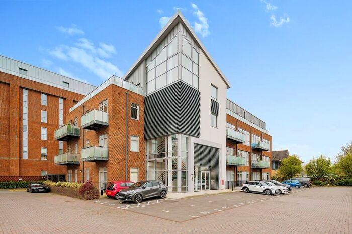 1 Bedroom Flat To Rent In Broadwater Road, Welwyn Garden City, AL7