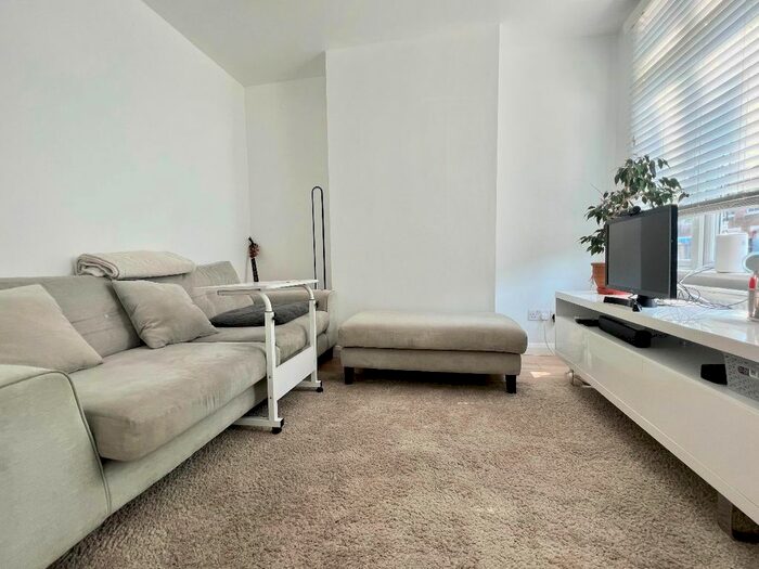 2 Bedroom Terraced House To Rent In Exeter Road, Addiscombe, Croydon, CR0