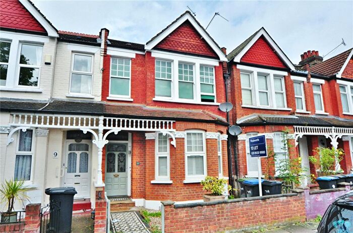 2 Bedroom Flat To Rent In Devonshire Road, London, N13