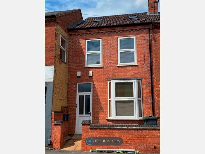2 Bedroom Flat To Rent In Broad Street, Loughborough, LE11