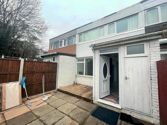 4 Bedroom Terraced House To Rent In Stonecrop Close, Crawley, West Sussex RH11