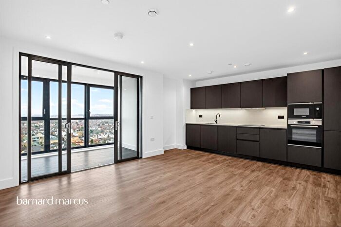 2 Bedroom Flat For Sale In Poplar Walk, Croydon, CR0