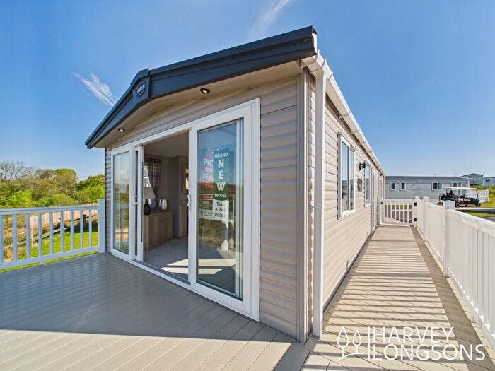 2 Bedroom Mobile/park Home For Sale In Tosside, Skipton, BD23
